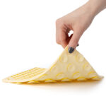 Mata do lizania dla Psa Kota Spowalniająca Antystresowa 20x20 cm Żółta Lick - obrazek 4